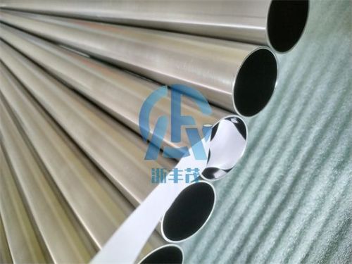 �����EP��